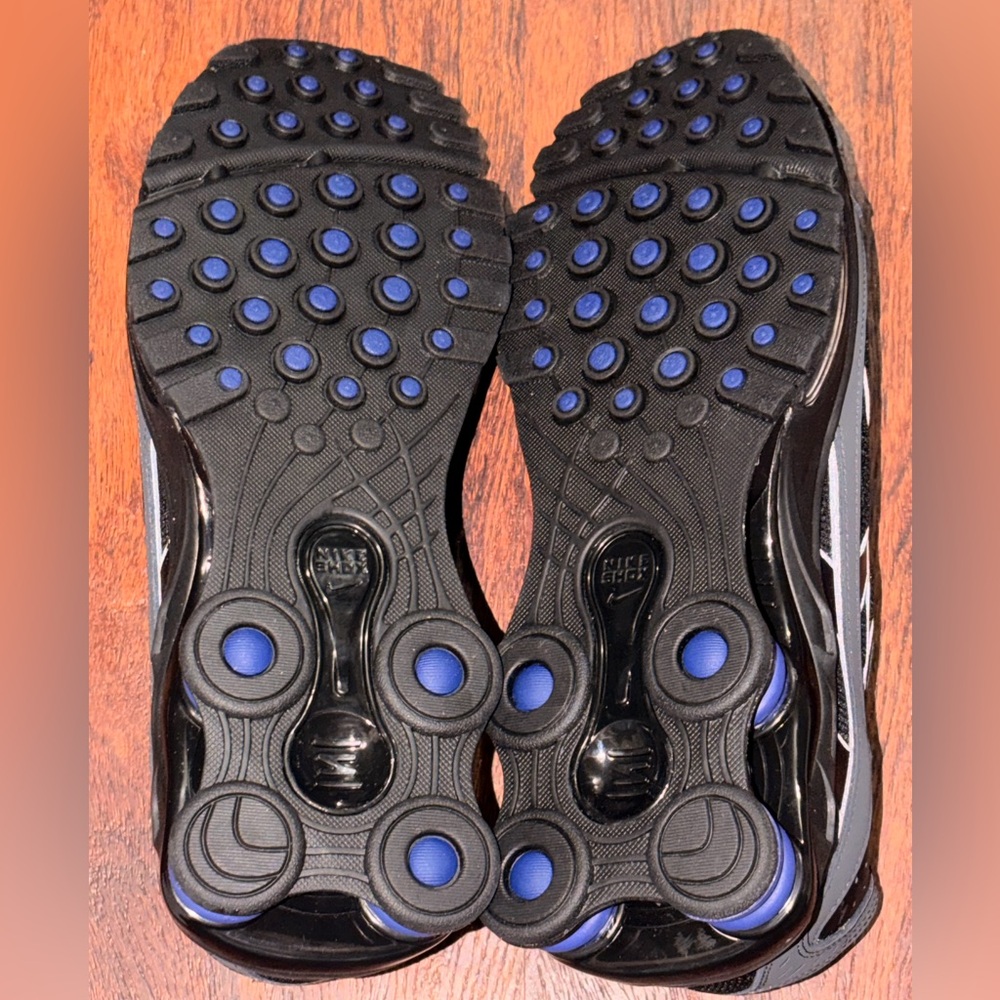 Nike size 11.5 - Picture 15 of 15